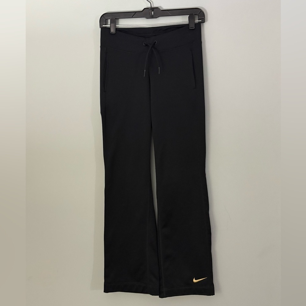 Nike Therma-FIT Flared Bootcut Pants Black Gold Swoosh XS Athletic Warm Up